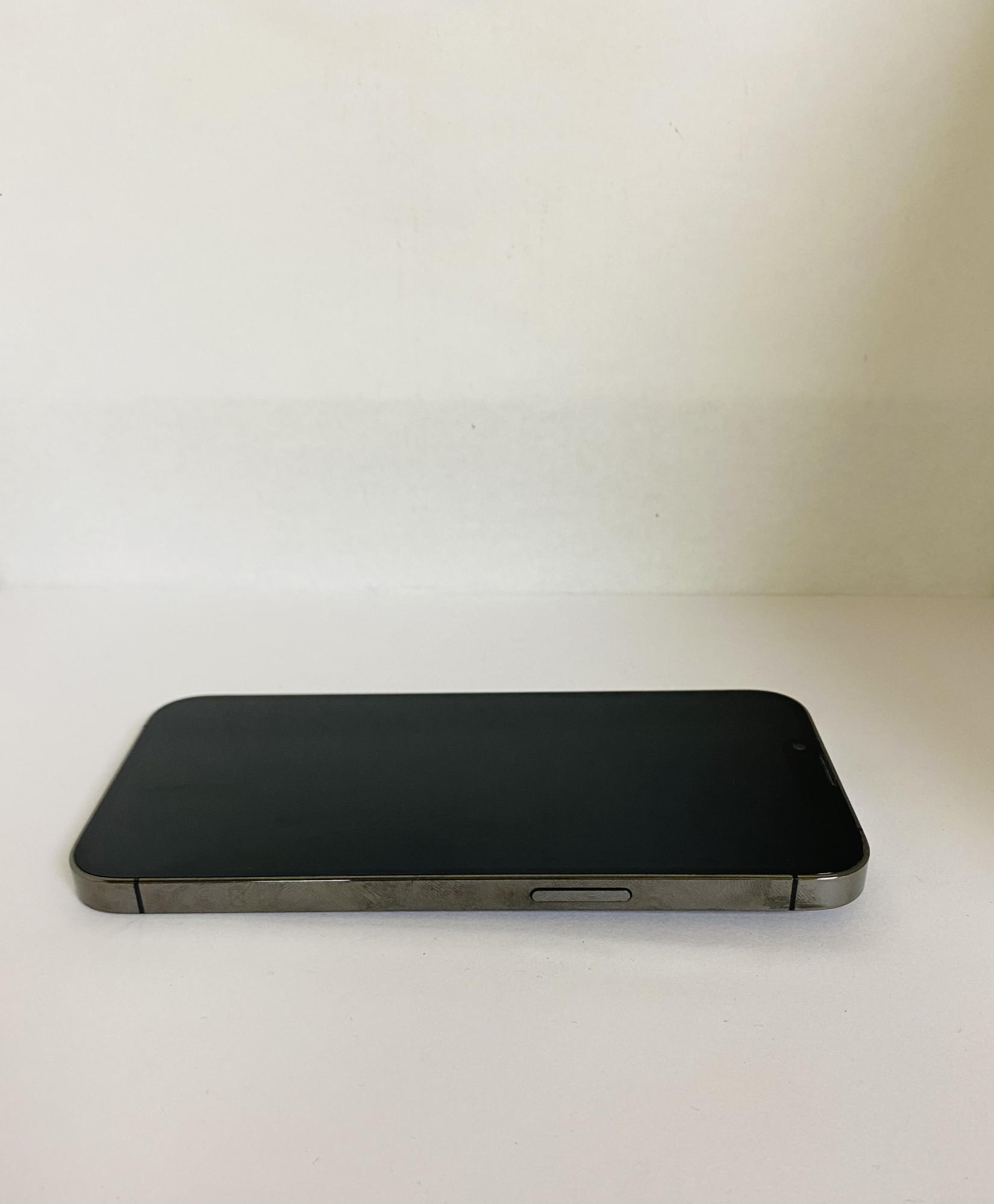 Apple iPhone 13 Pro 1TB Graphite (MLVV3) 2