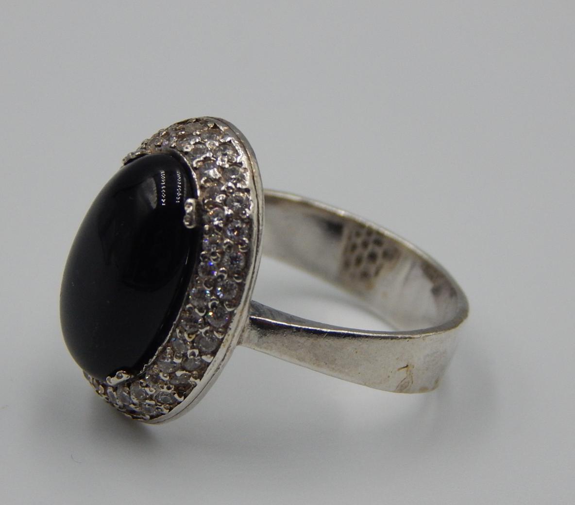 Серебряное кольцо с ониксом и цирконием (32417946) 2
