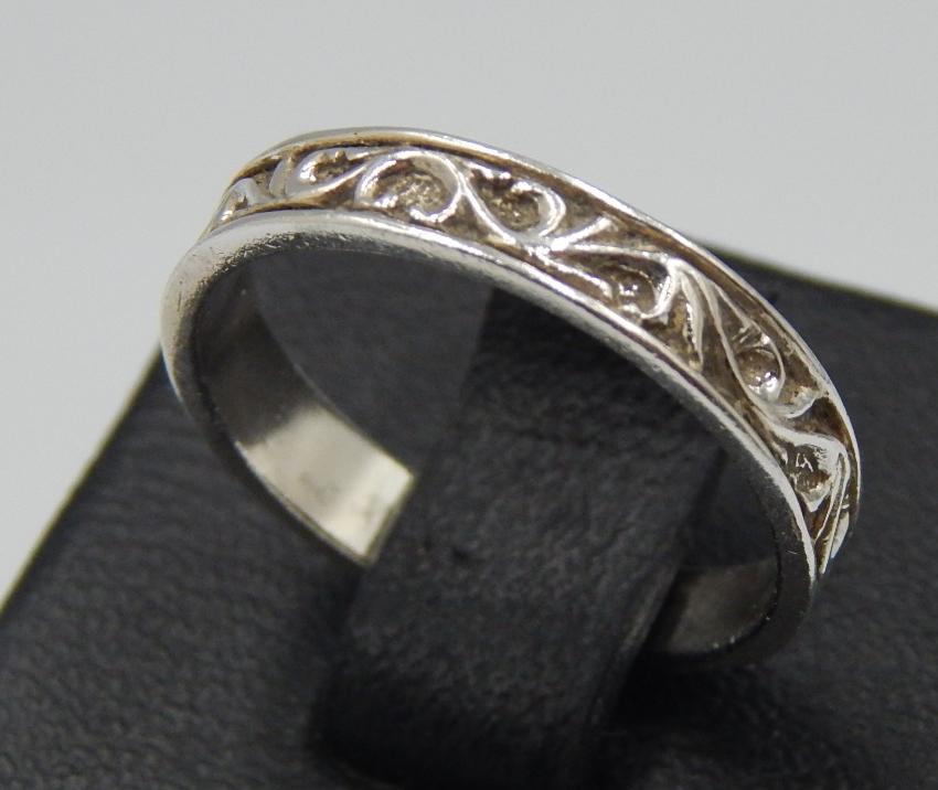 Серебряное кольцо (32469219) 1