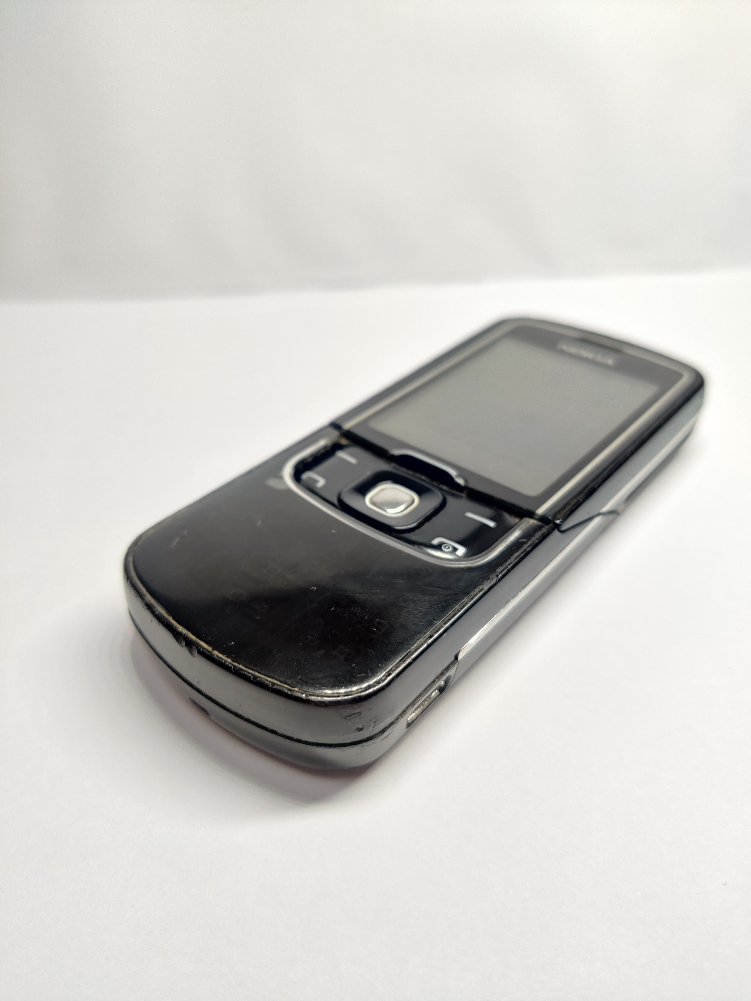 Nokia 8600 Luna 1