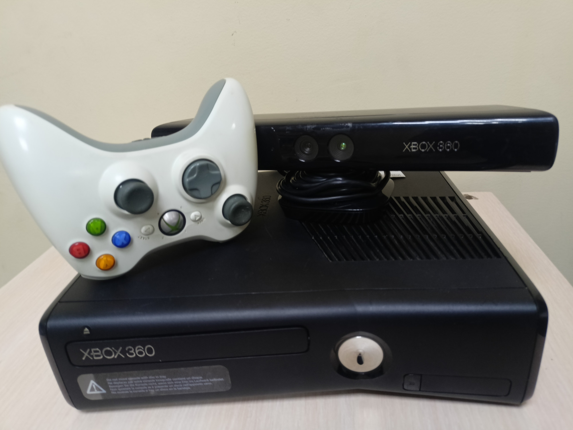 Игровая приставка Microsoft Xbox 360 S 250GB 0