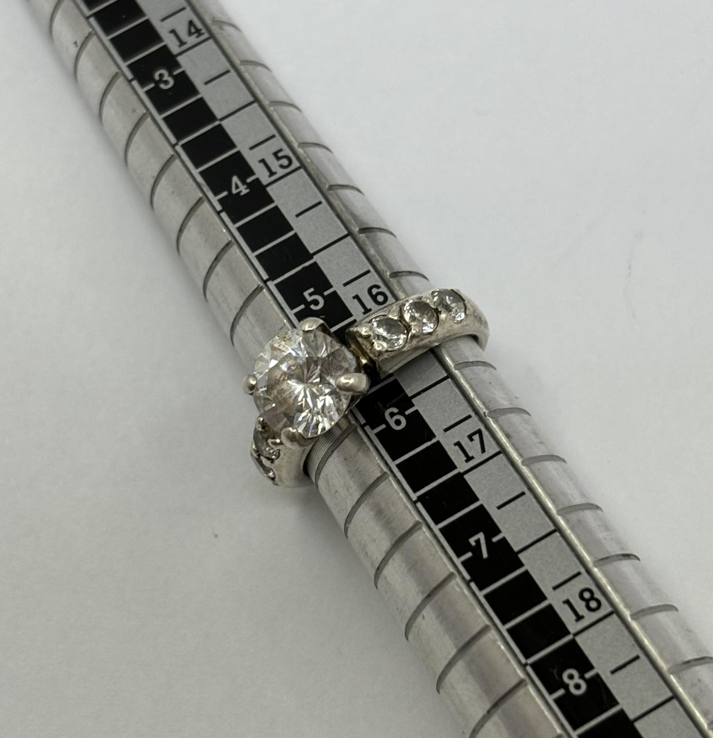 Серебряное кольцо с цирконием (33960725) 3