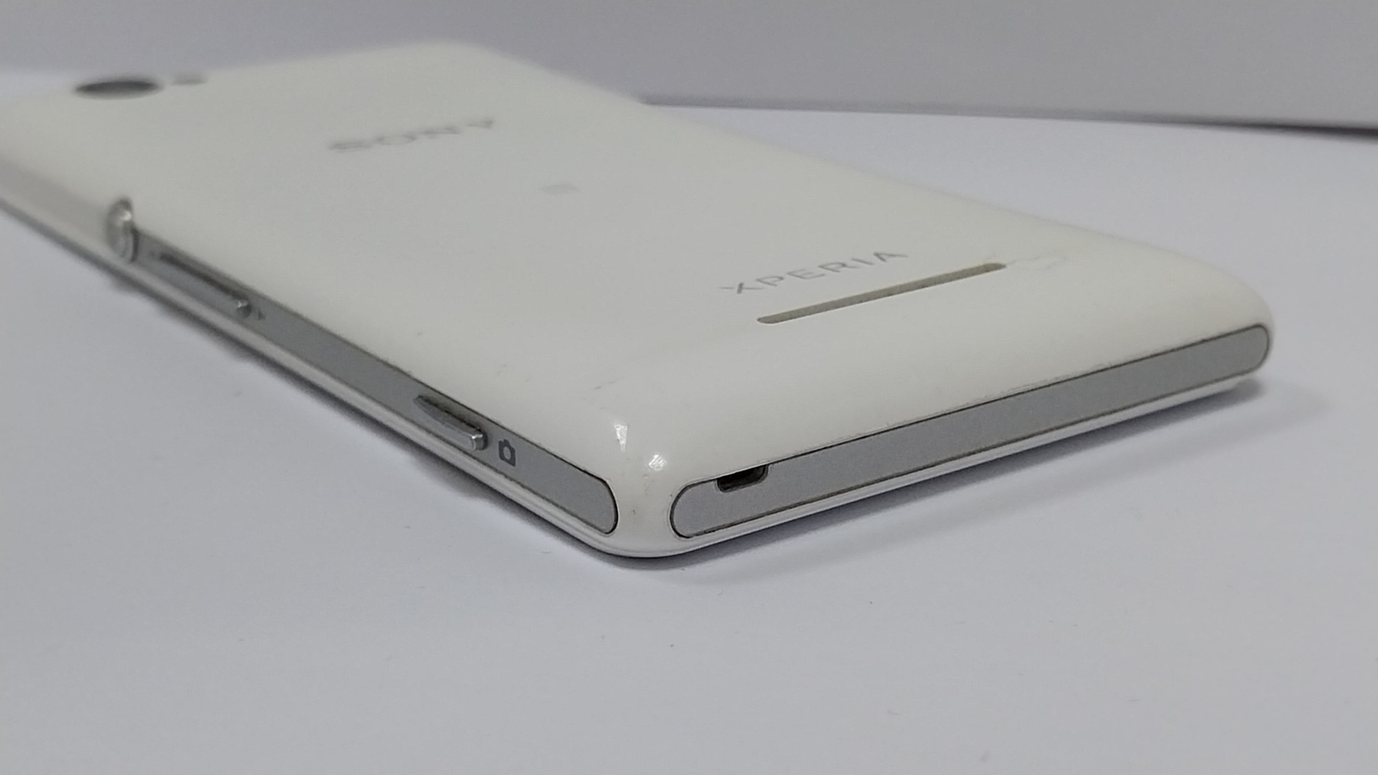 Sony Xperia M C1905 1/4Gb 3
