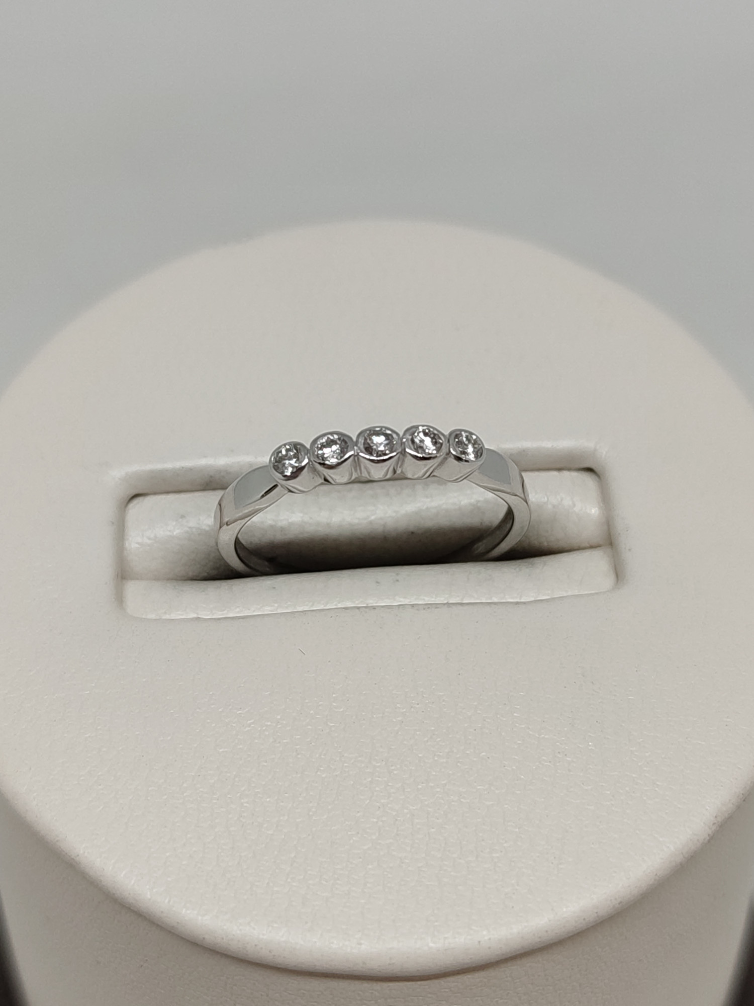 Кольцо из белого золота с бриллиантом (-ми) (33163781) 1