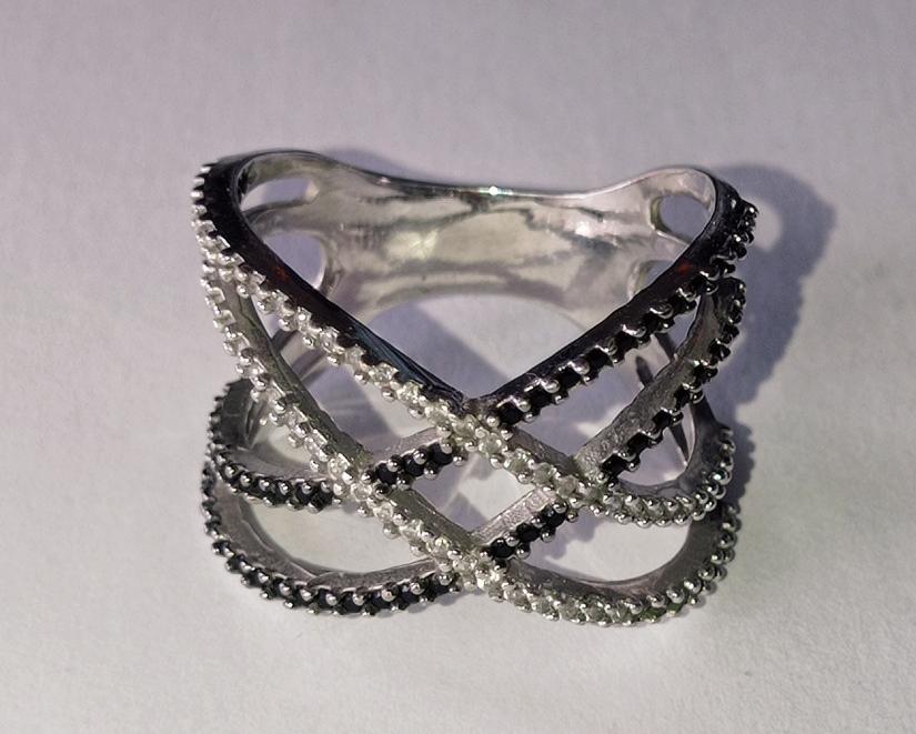 Серебряное кольцо с цирконием (33733714) 2
