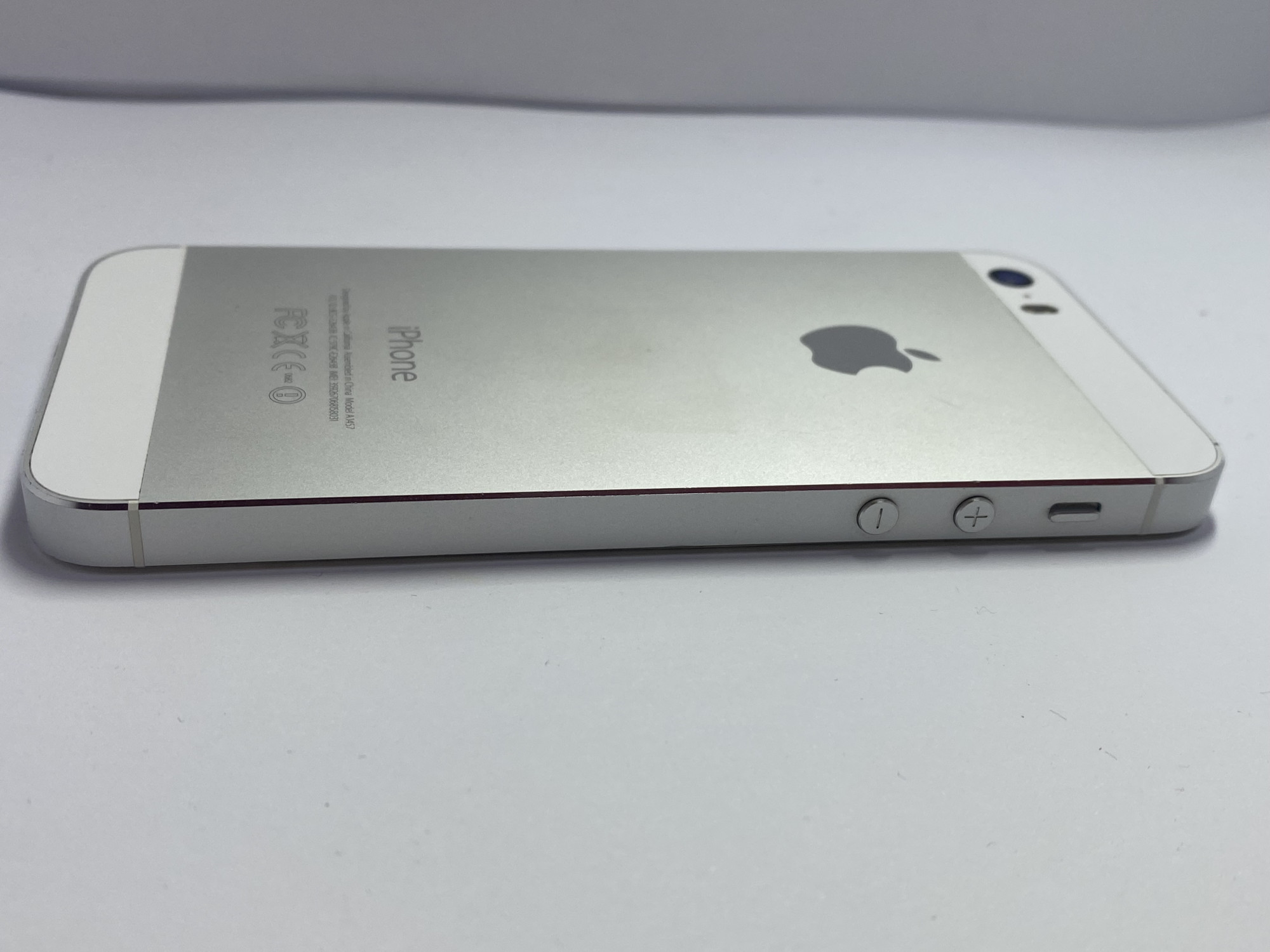 Apple iPhone 5S 16Gb Silver (ME433) 2