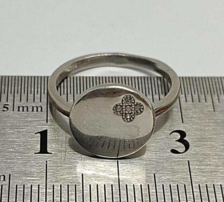 Серебряное кольцо с цирконием (33476233) 3