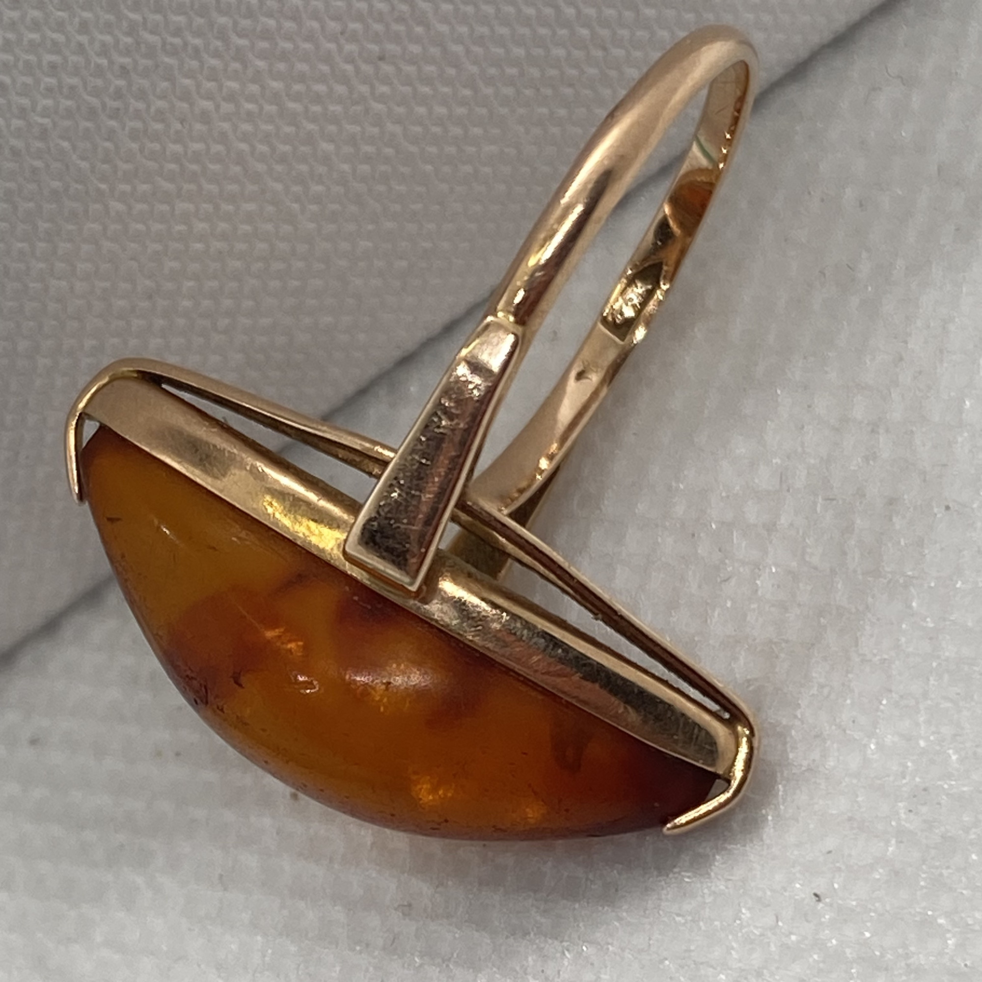 Кольцо из красного золота с янтарем (30690467)  4