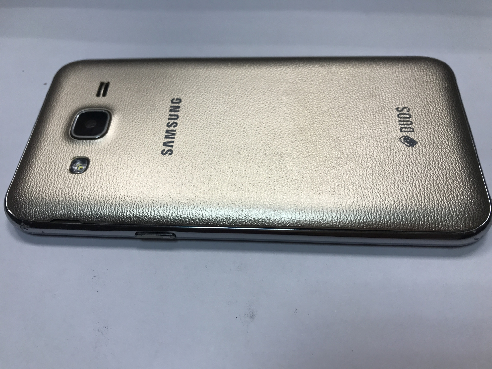 Samsung Galaxy J2 (SM-J200H) 1/8Gb 4