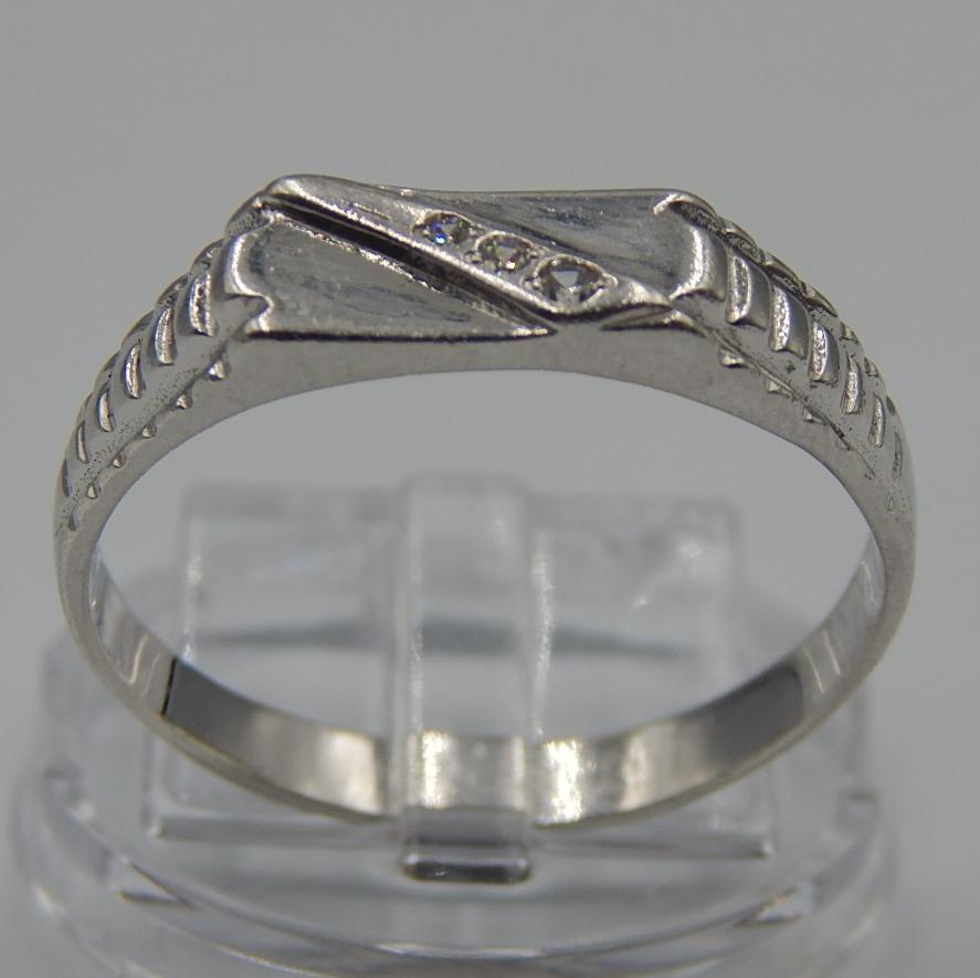 Серебряное кольцо с цирконием (33232353) 0