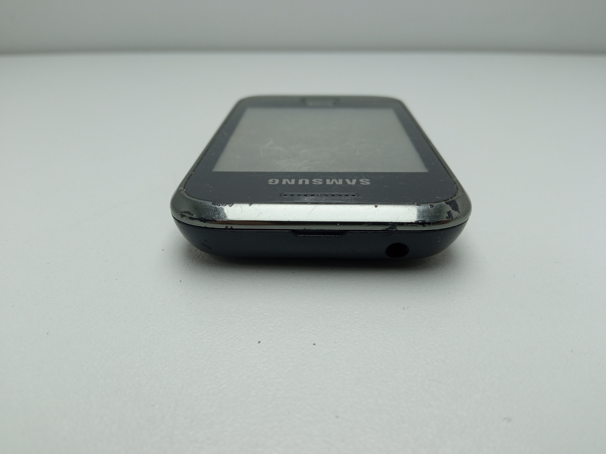 Samsung Champ Deluxe (GT-C3312) 9