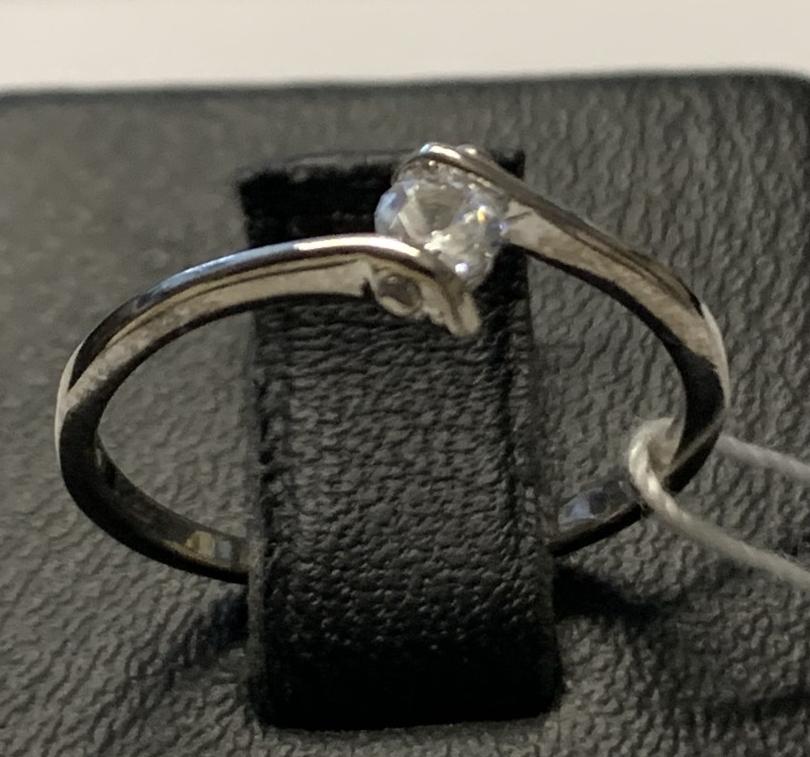 Серебряное кольцо с цирконием (30514220) 0