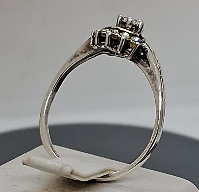 Серебряное кольцо с цирконием (32473356) 2