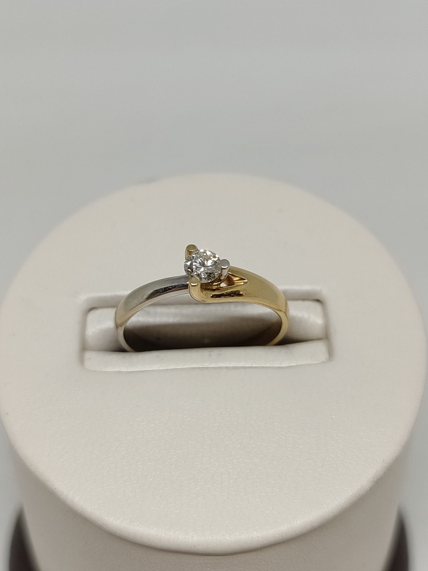 Кольцо из желтого и белого золота с бриллиантом (-ми) (32656363) 2