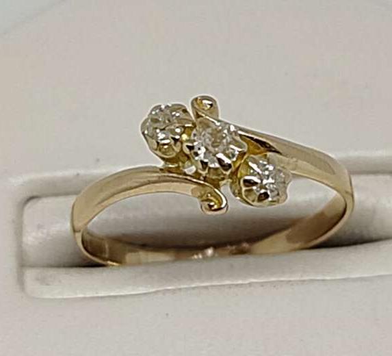 Кольцо из желтого золота с бриллиантом (-ми) (30634030) 1
