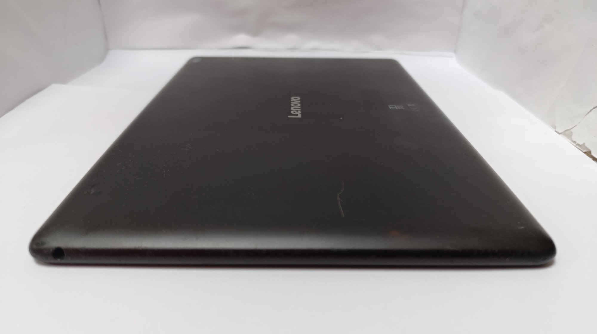 Планшет Lenovo Tab E10 TB-X104L LTE 3/32GB Slate Black 5