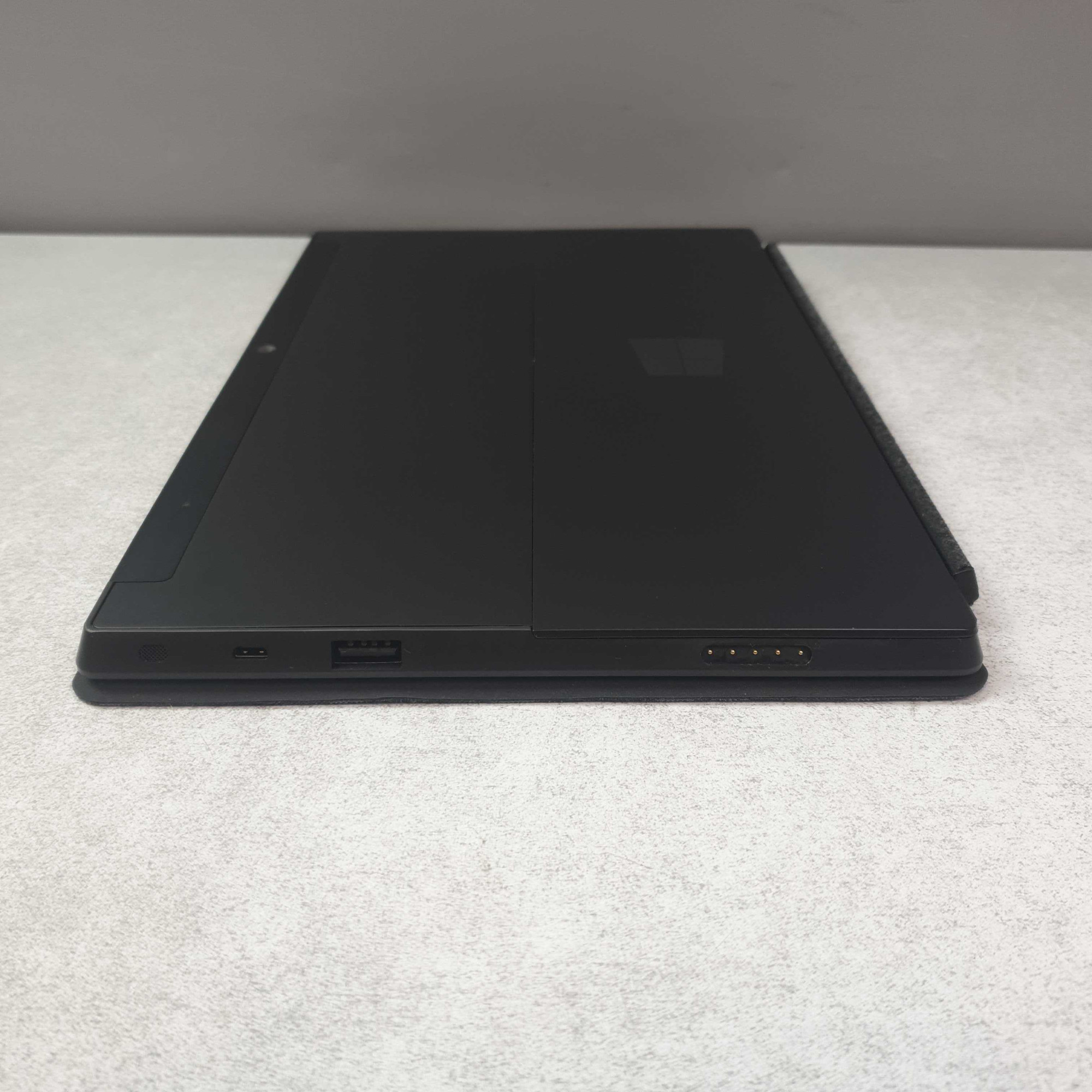 Планшет Microsoft Surface RT 2/32GB (9HR-00016) з клавіатурою 26
