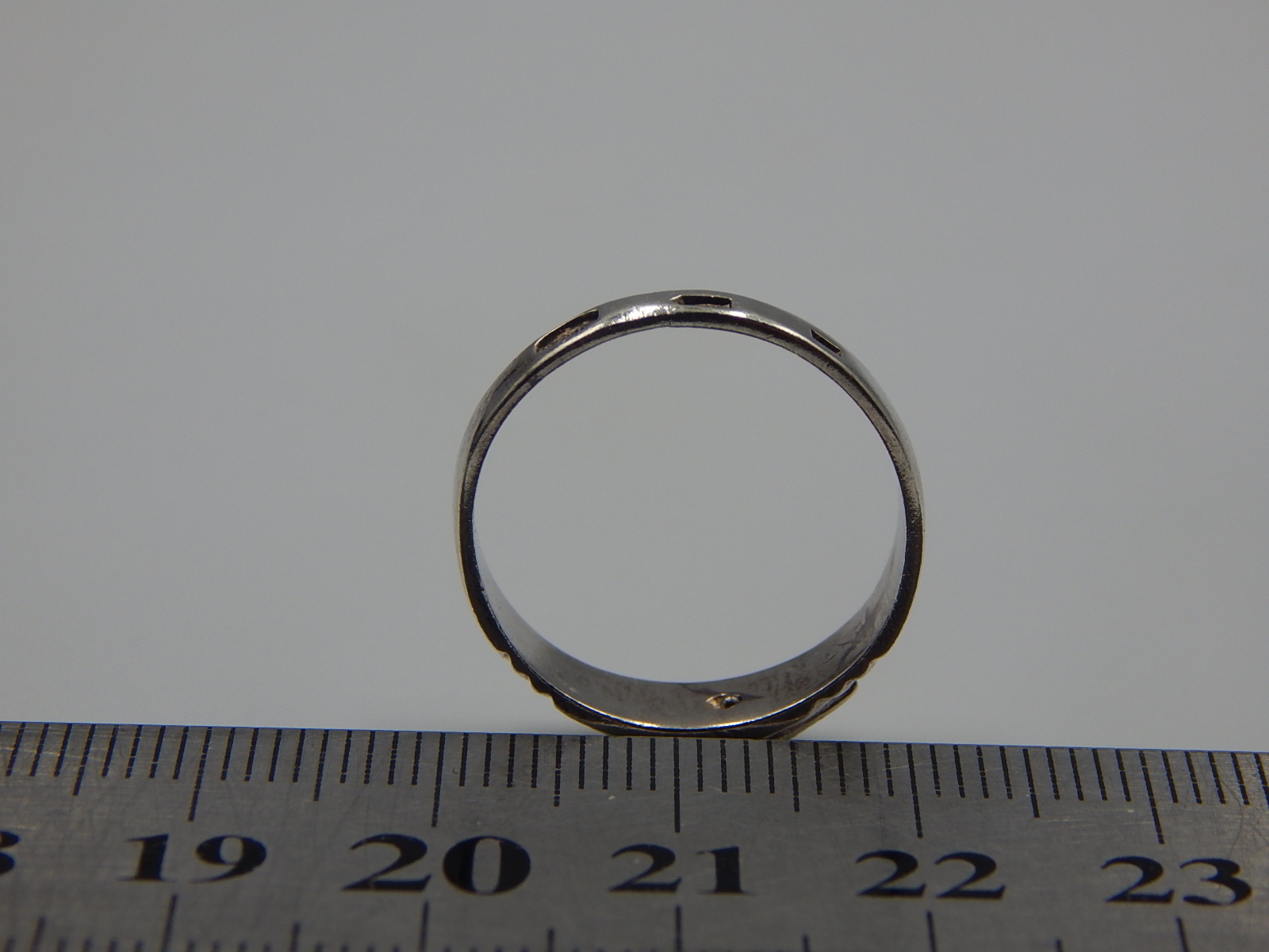 Серебряное кольцо с цирконием (33681006) 3