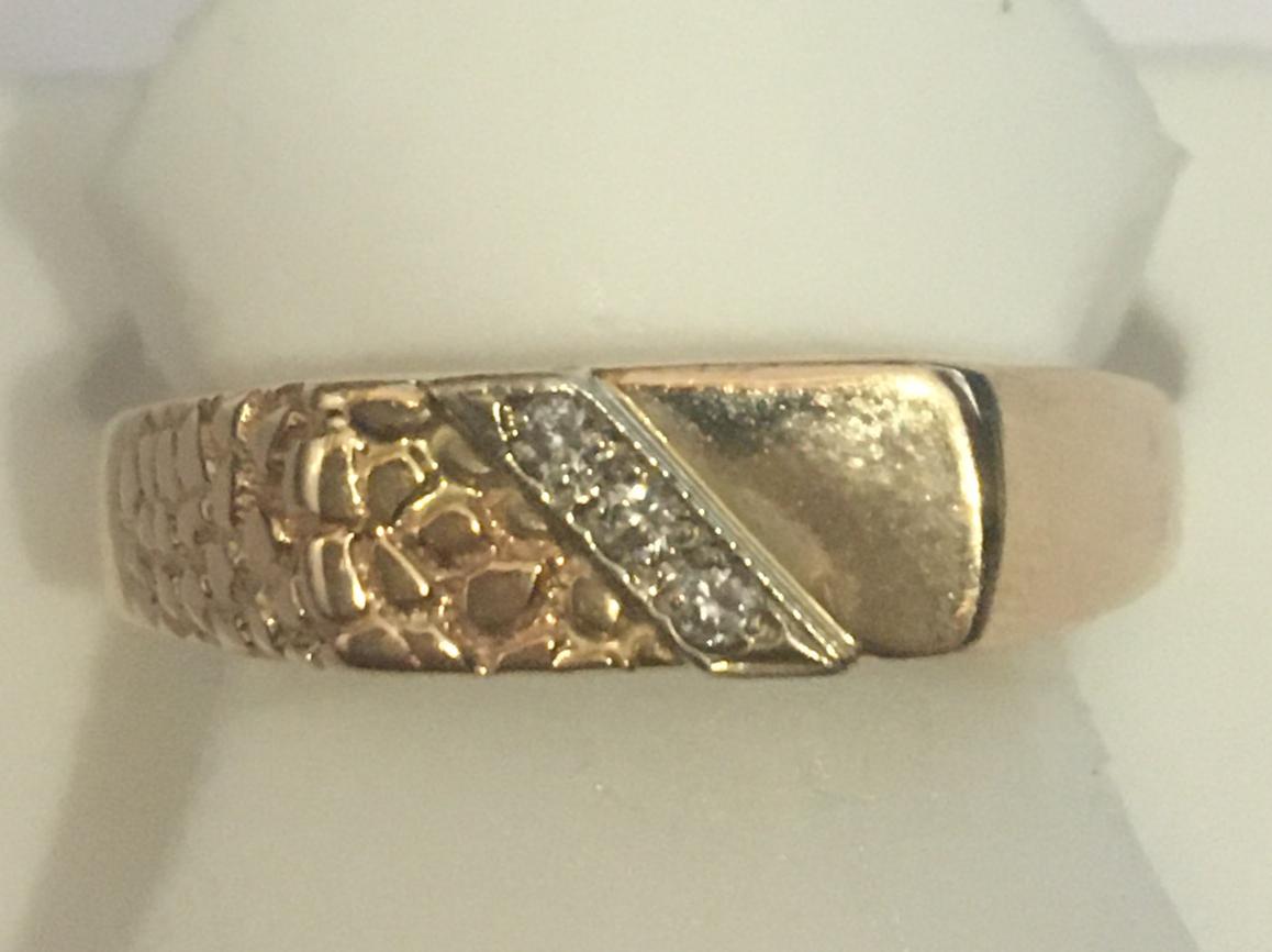 Перстень із червоного та білого золота з цирконієм (9055500) 0