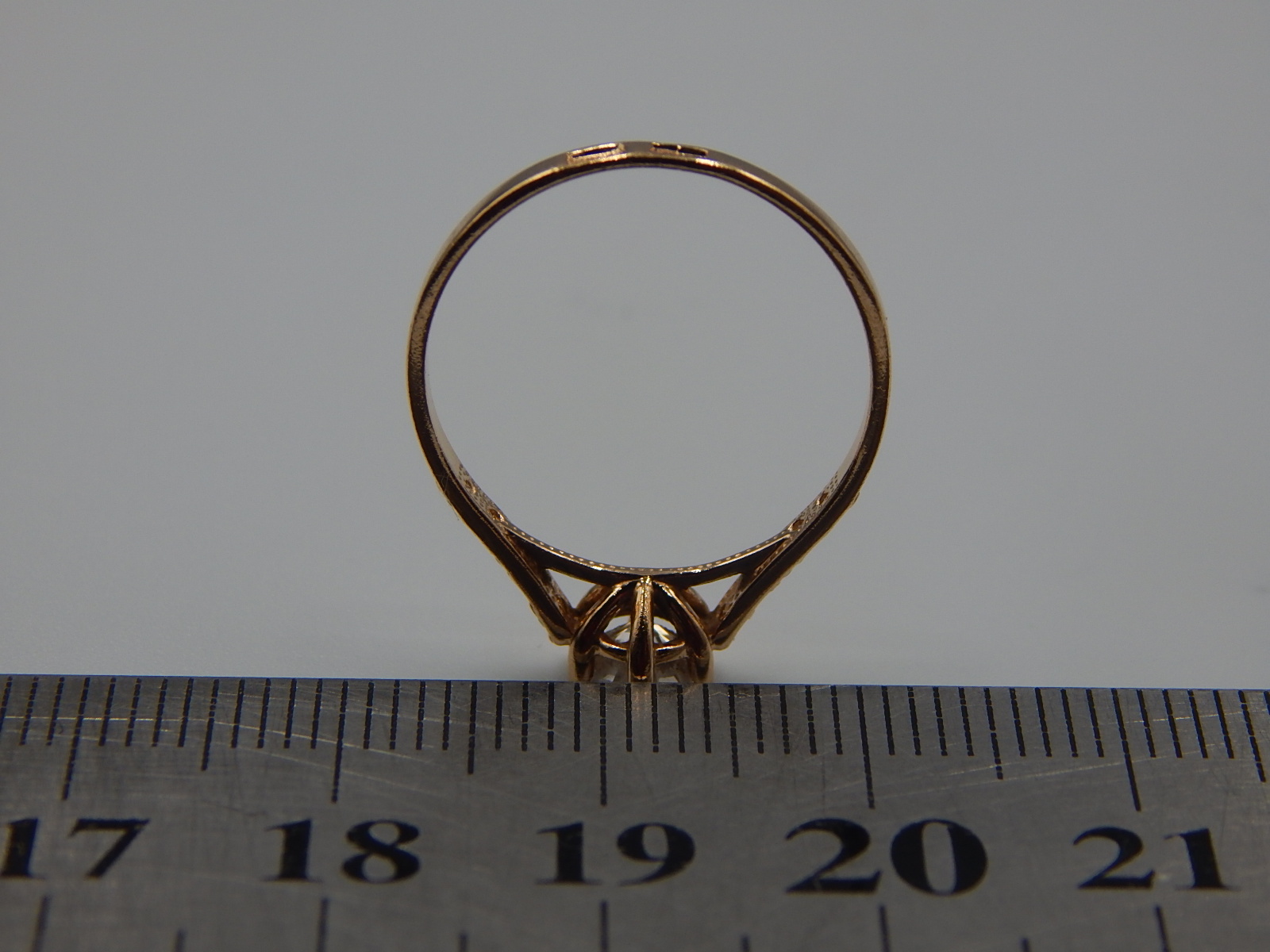 Кольцо из красного золота с цирконием (33720971) 3