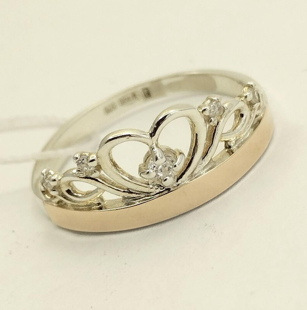 Серебряное кольцо с золотой вставкой и цирконием (33385538) 0