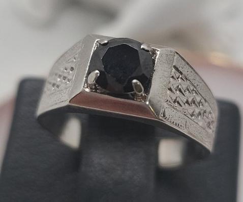 Срібний перстень з оніксом (32445591) 0
