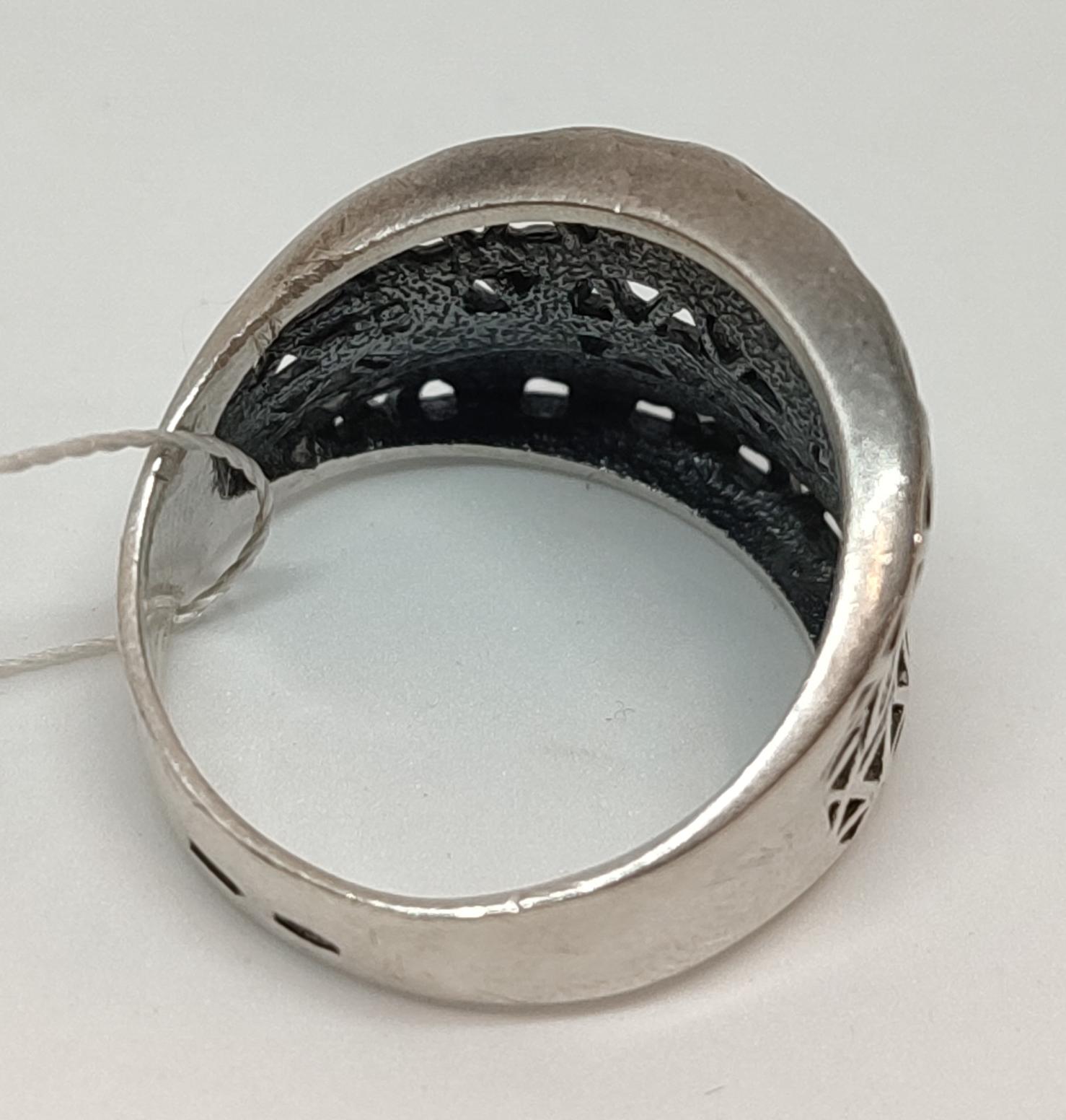 Серебряное кольцо с цирконием (32859978) 1