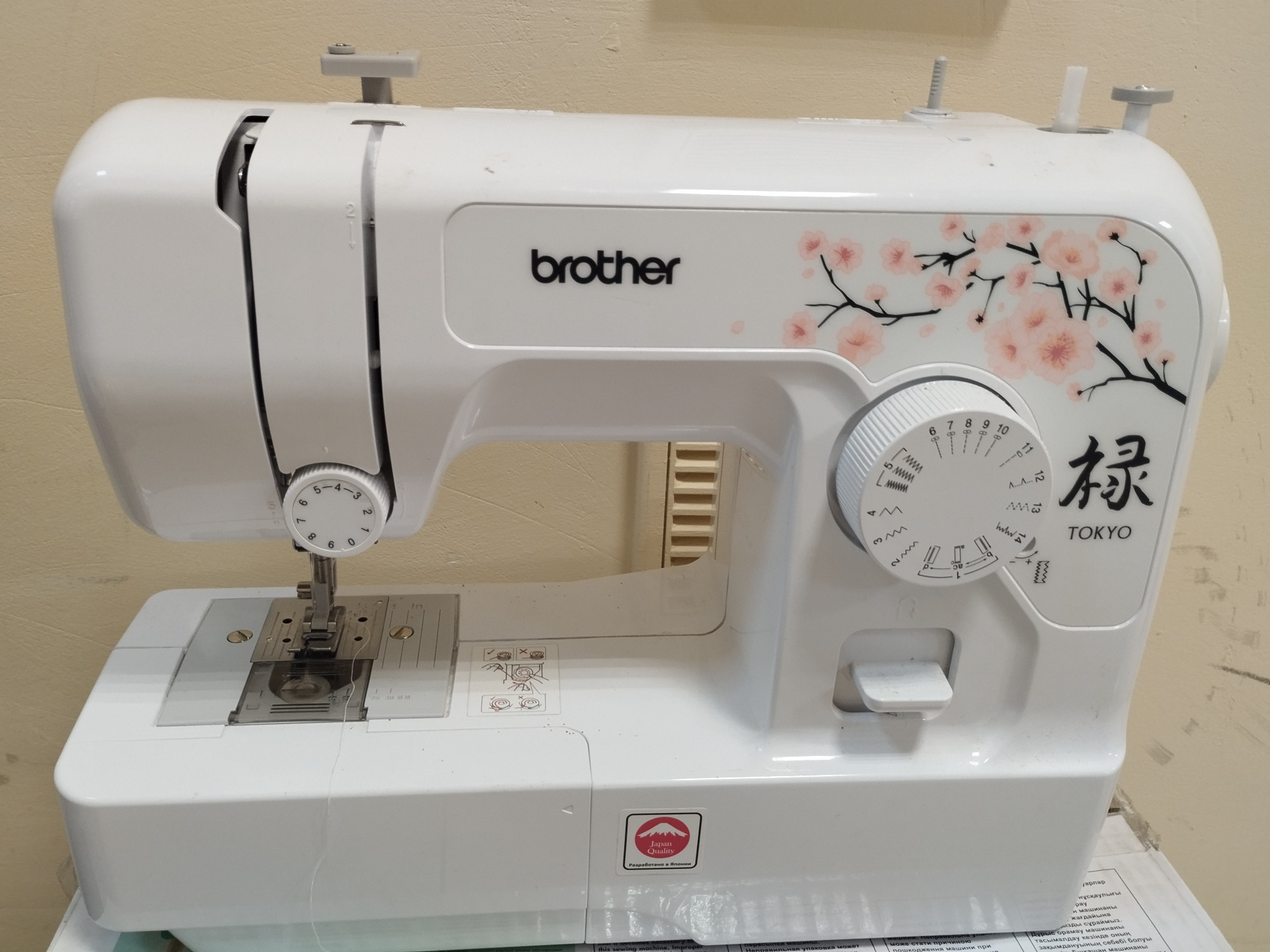 Швейна машина Brother Tokyo 0
