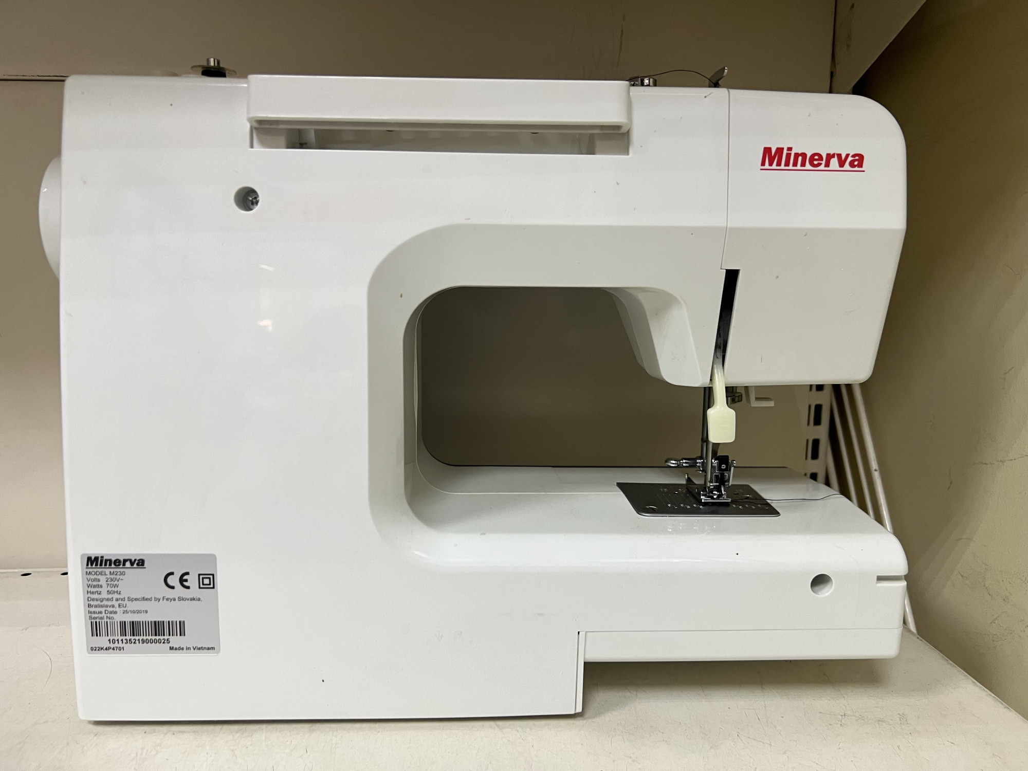 Швейна машинка Minerva M230 4