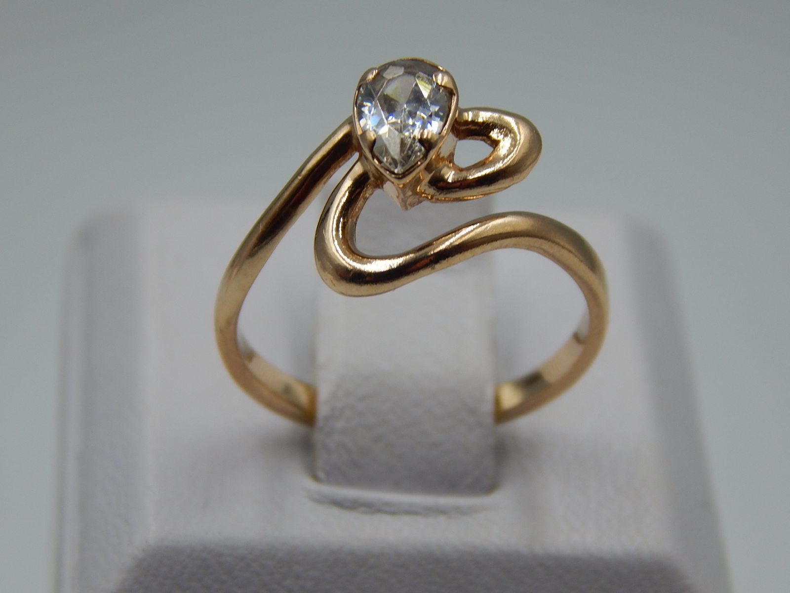 Кольцо из красного и желтого золота с цирконием (32794403) 1