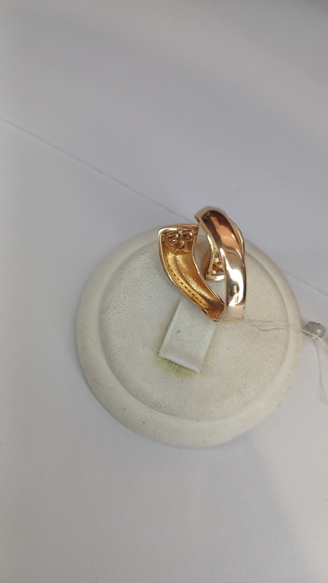 Кольцо из красного и белого золота с цирконием (32087989) 1