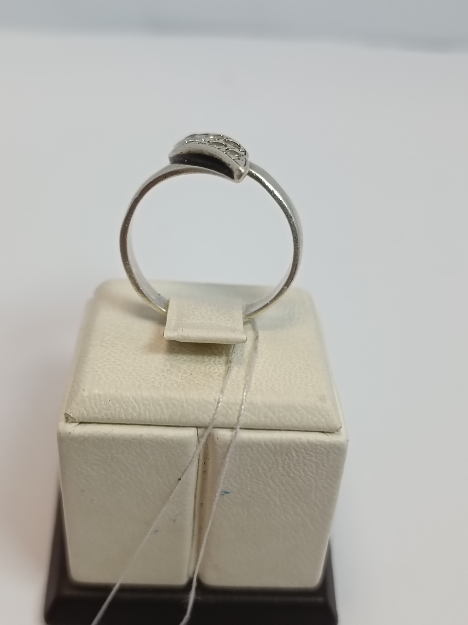 Серебряное кольцо с цирконием (33643844) 3