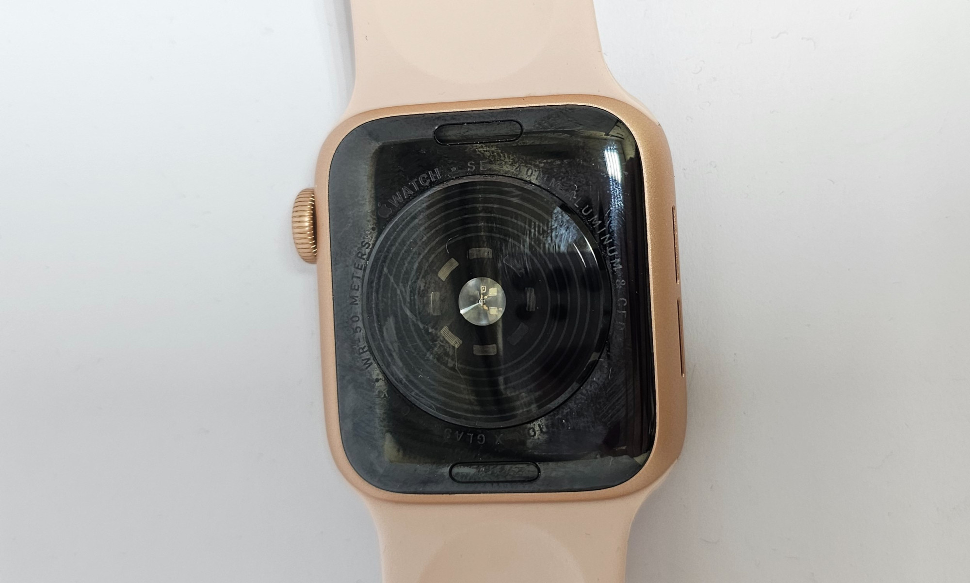 Смарт-часы Apple Watch SE GPS 40mm Gold Aluminum Case with Pink Sand Sport B. (MYDN2) 4