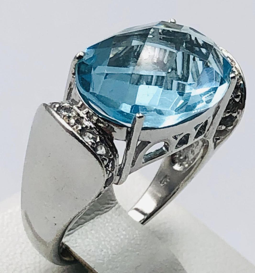 Серебряное кольцо с цирконием (33721665) 0