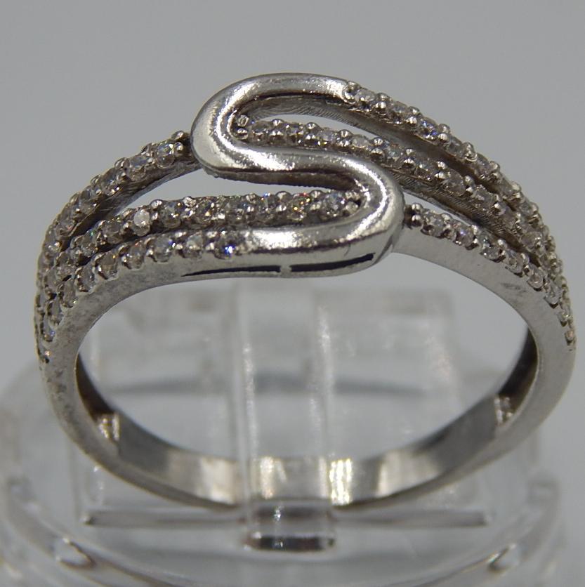 Серебряное кольцо с цирконием (33336803) 0