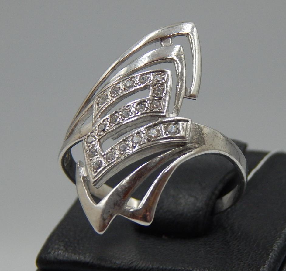 Серебряное кольцо с цирконием (32739177) 1