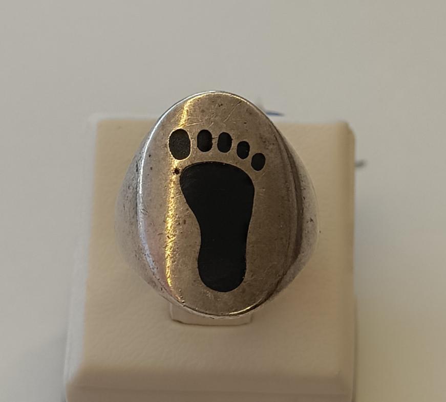 Серебряное кольцо с эмалью (33832314) 0