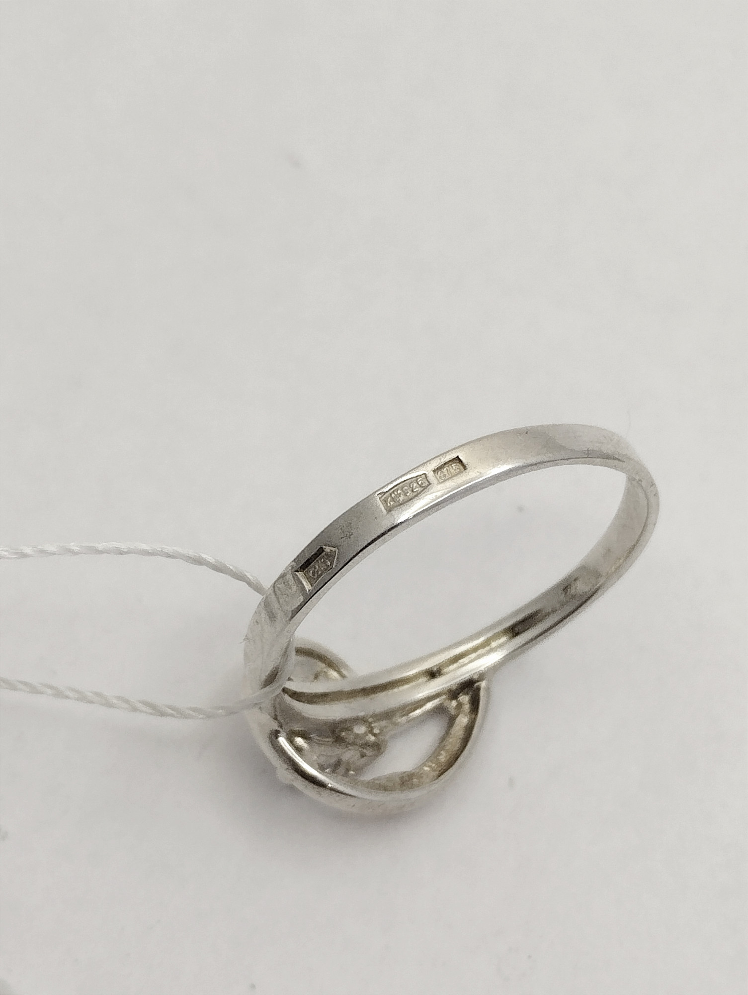 Серебряное кольцо с золотой вставкой и цирконием (33378427) 1