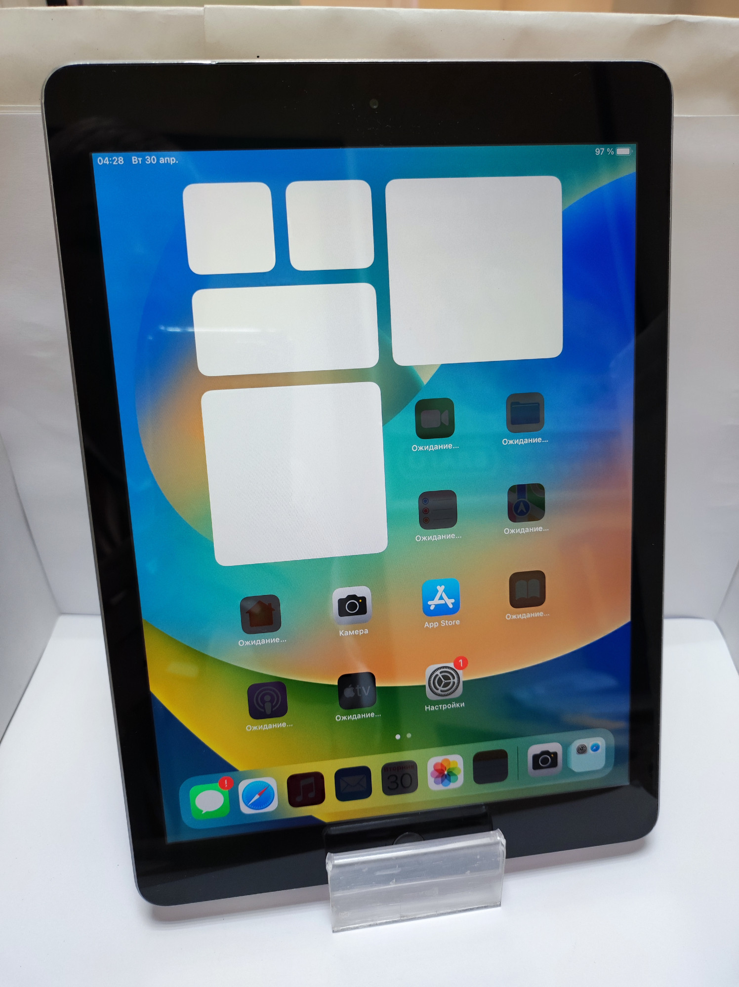 Планшет Apple iPad 9.7" 2018 32GB Wi-Fi 0