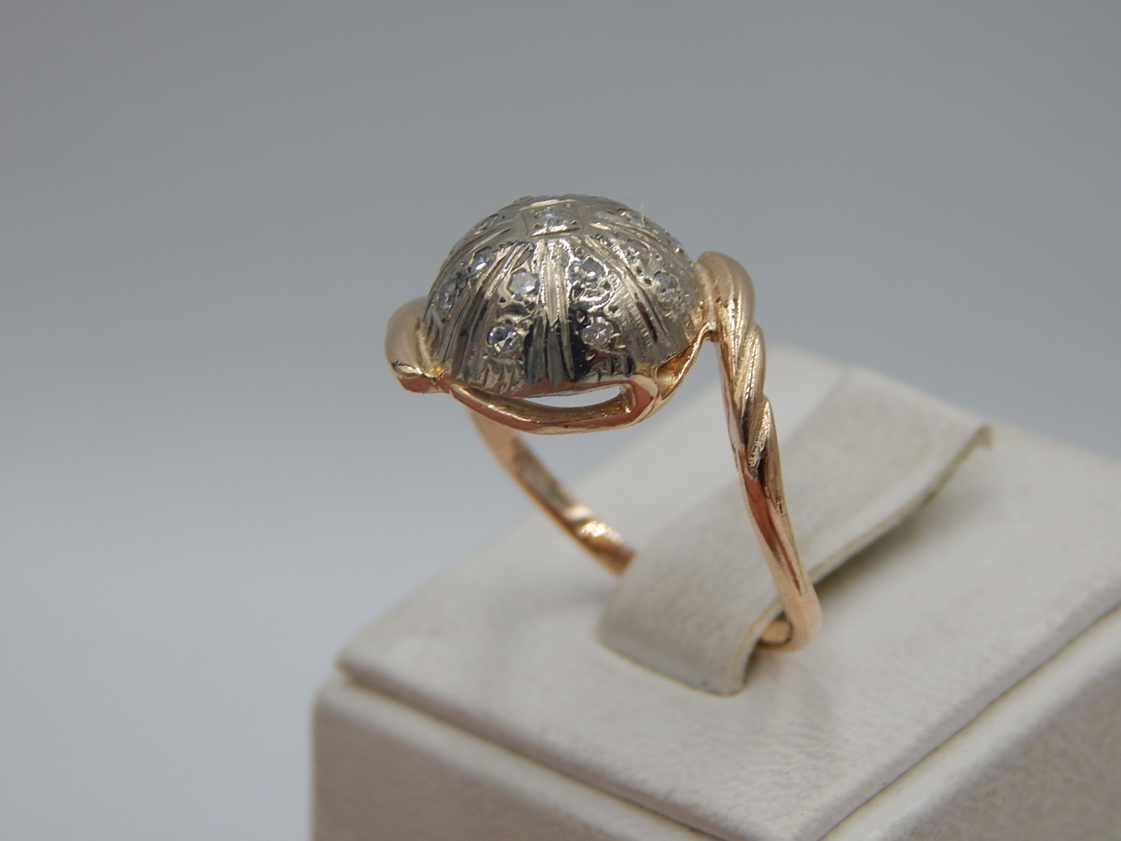 Кольцо из красного и белого золота с бриллиантом (-ми) (30745793) 1