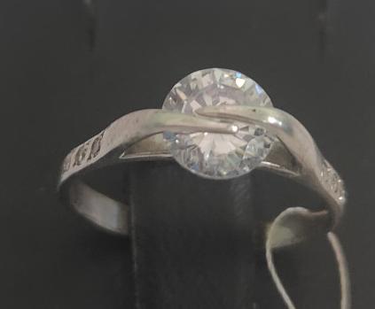 Серебряное кольцо с цирконием (30514431) 1