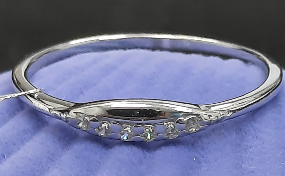 Серебряное кольцо с цирконием (31267136) 0