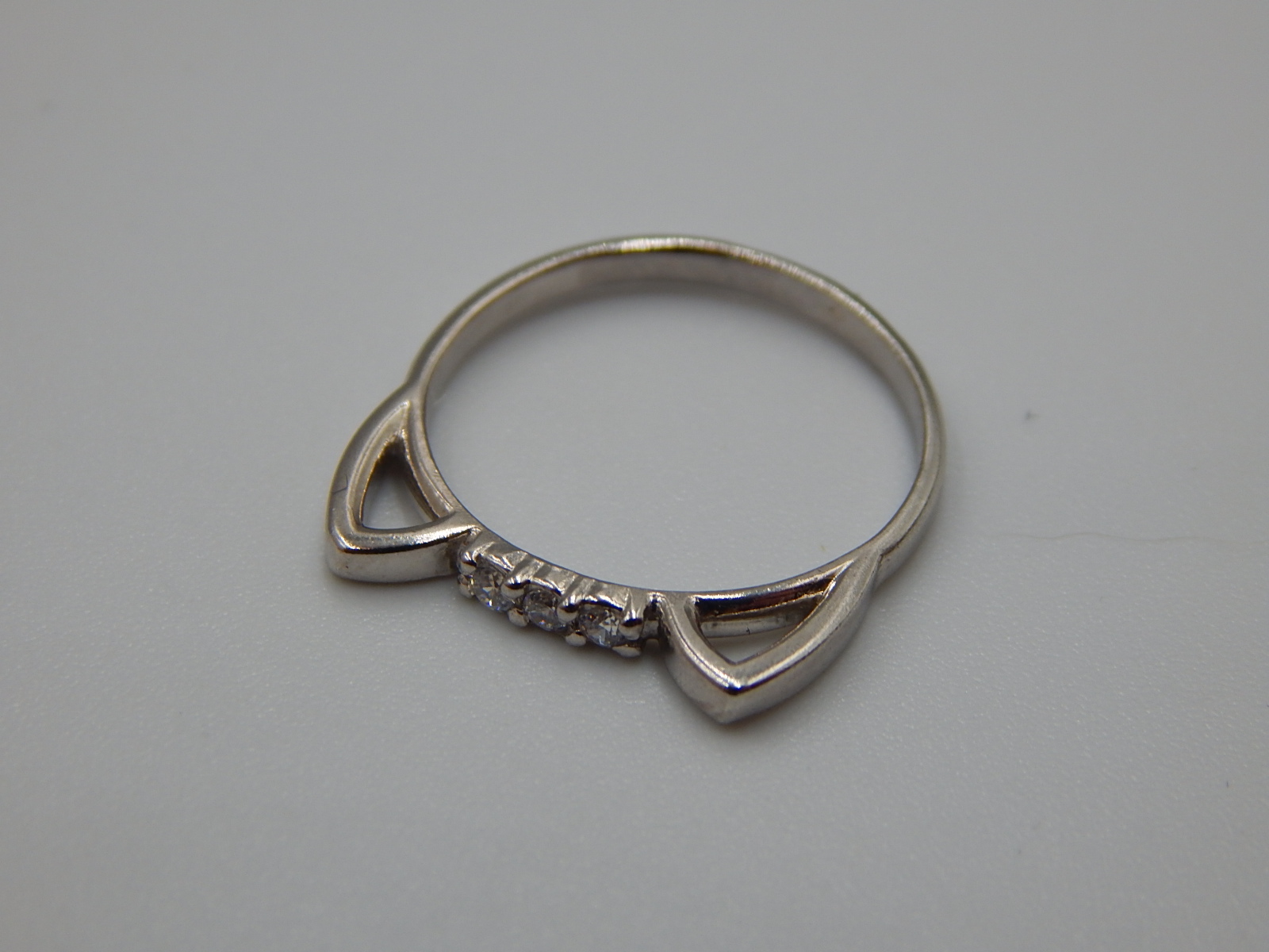 Серебряное кольцо с цирконием (31112558) 2