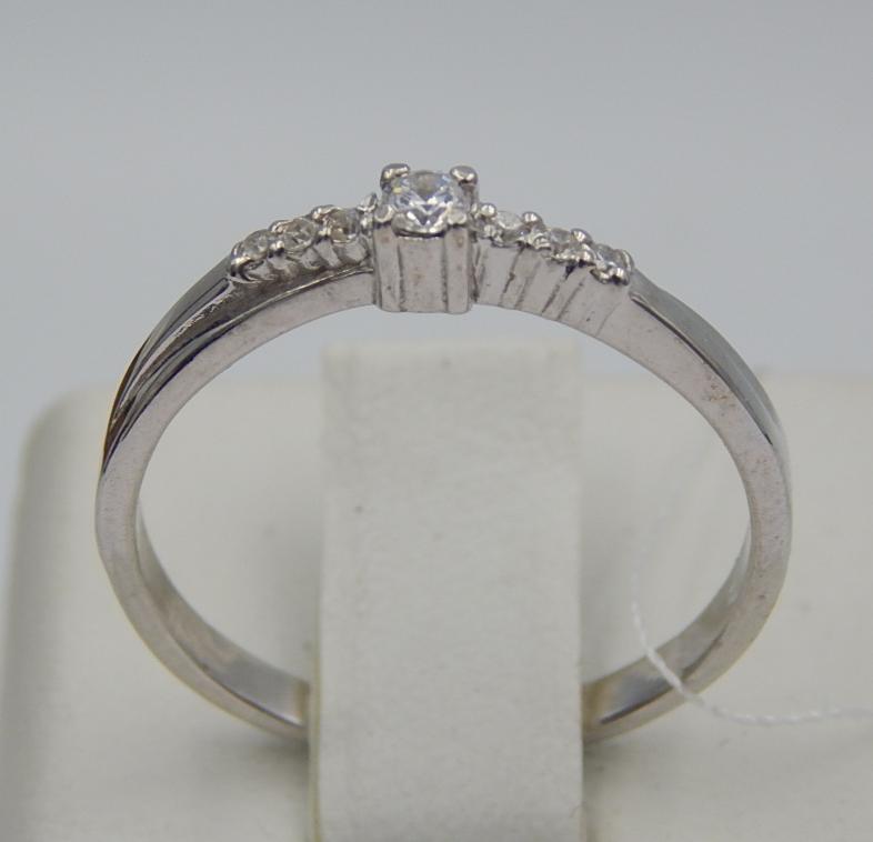 Серебряное кольцо с цирконием (30107672) 0