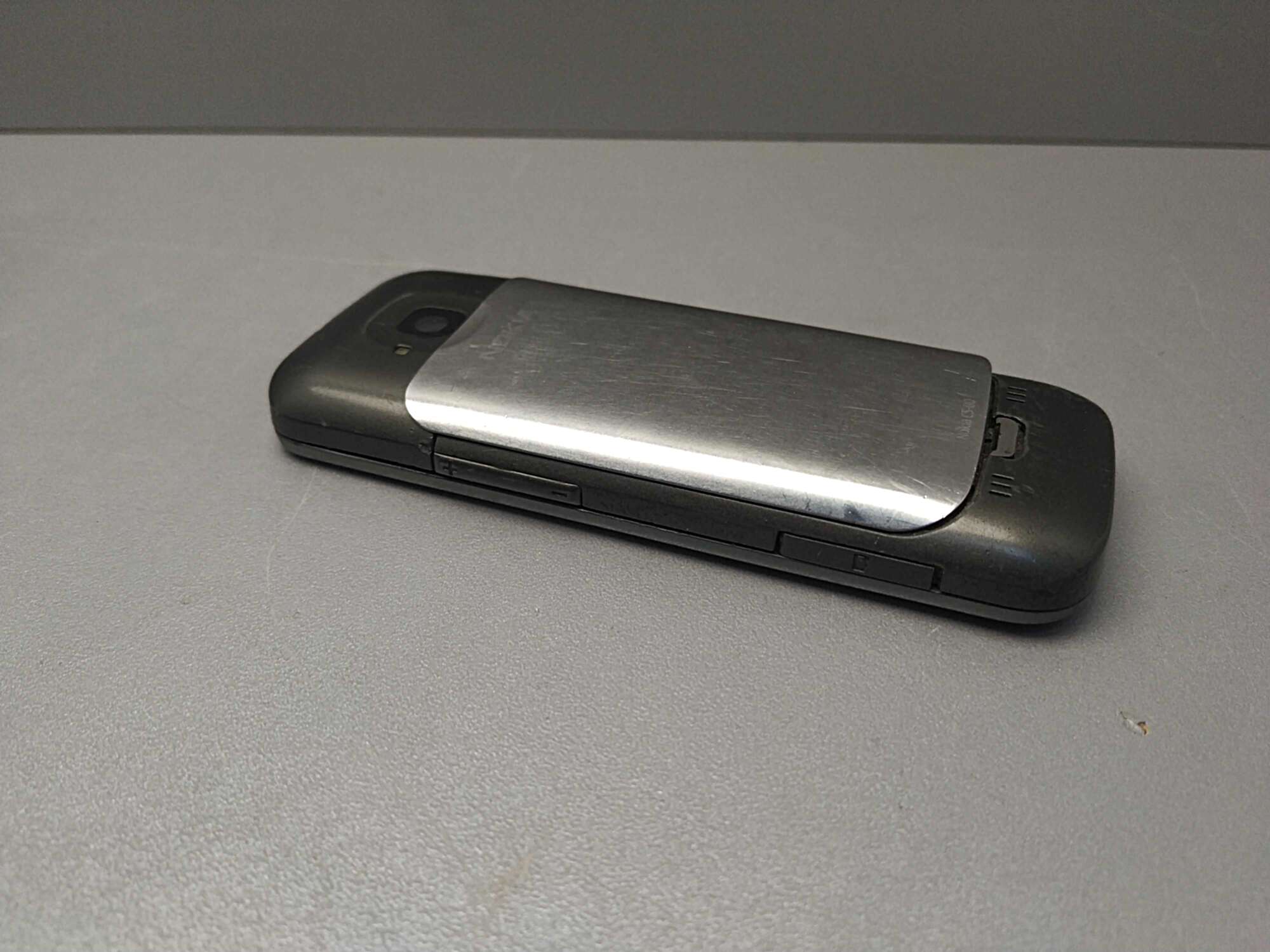 Nokia C5-00 8