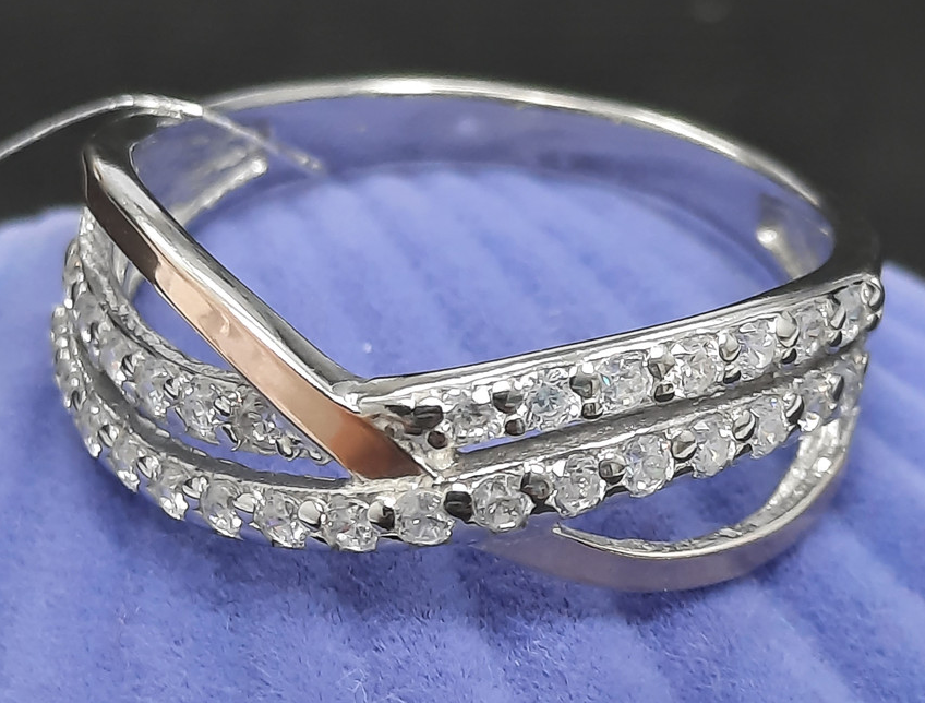 Серебряное кольцо с позолотой и цирконием (31300011) 0