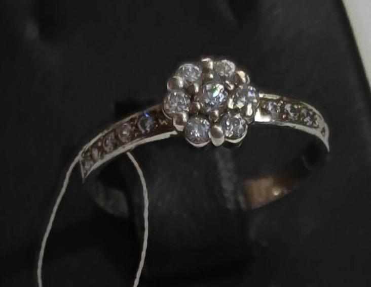 Серебряное кольцо с цирконием (30556027) 1