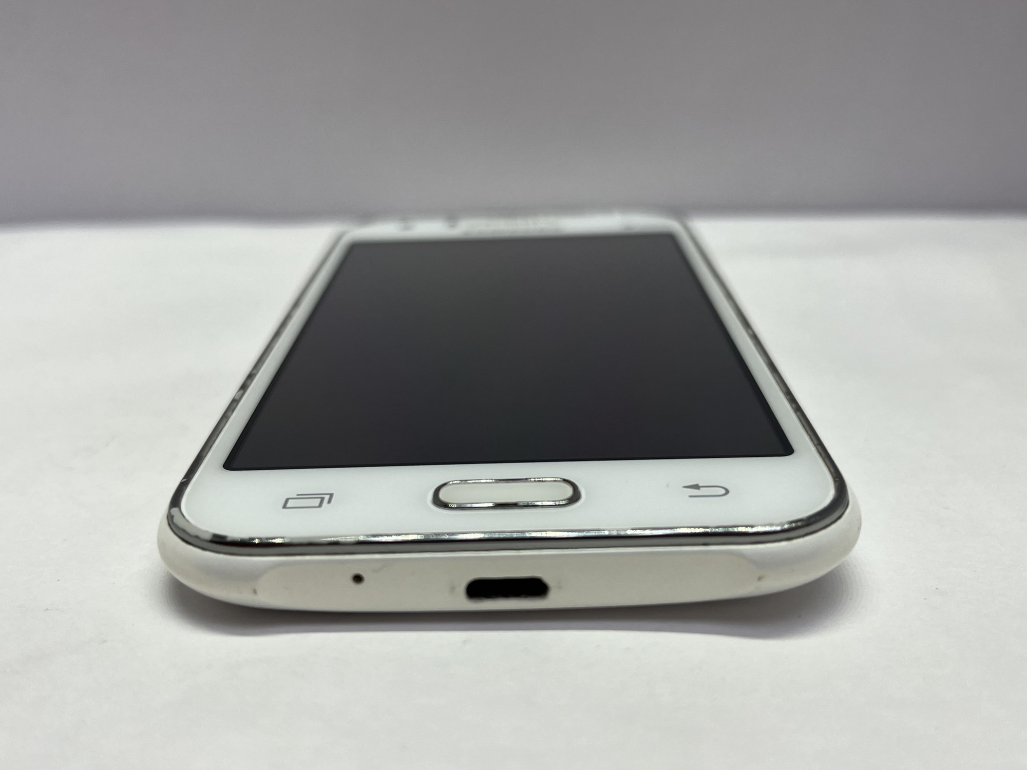 Samsung Galaxy J1 (SM-J100H) 4Gb 5