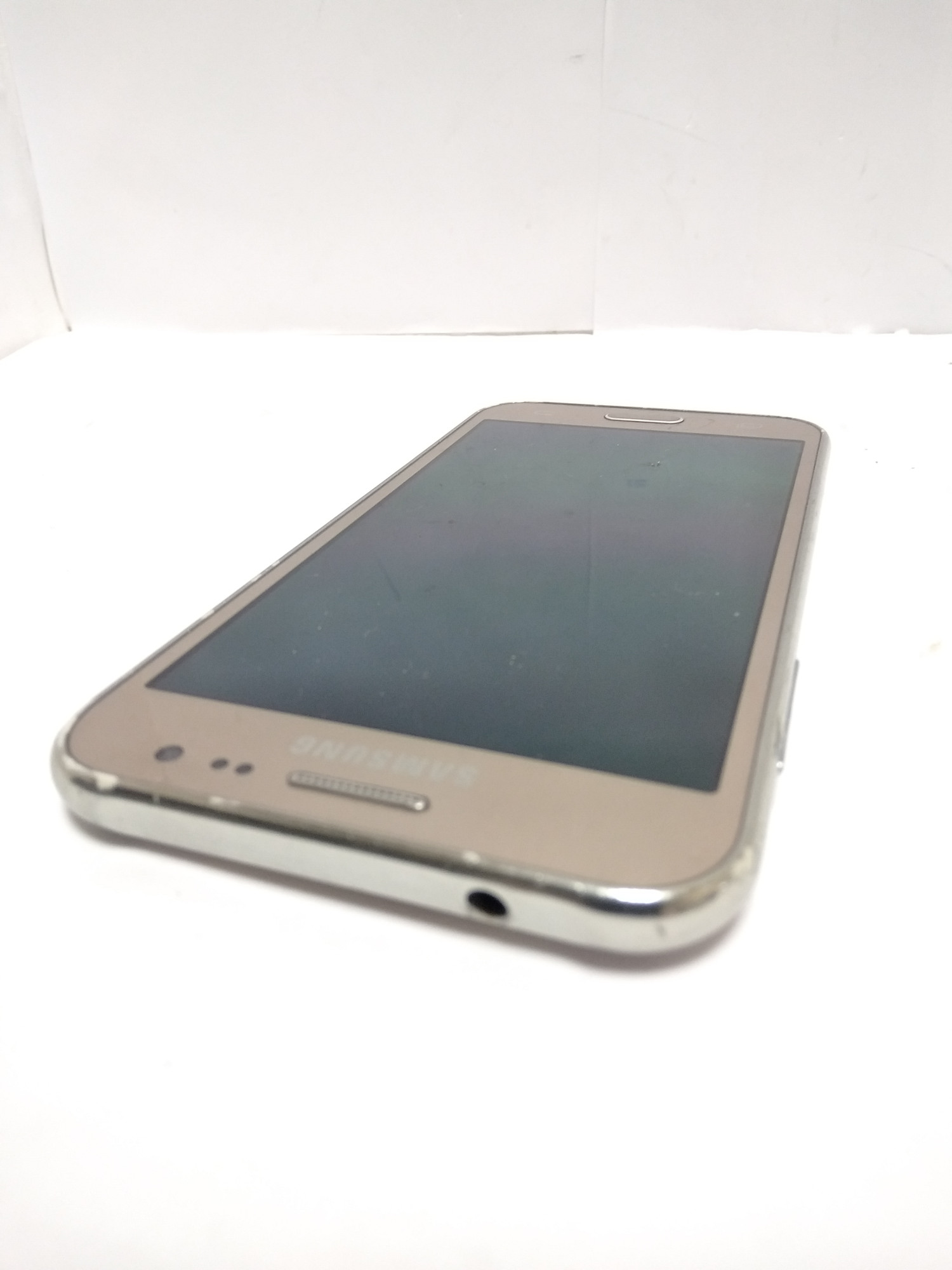 Samsung Galaxy J2 (SM-J200H) 1/8Gb 3