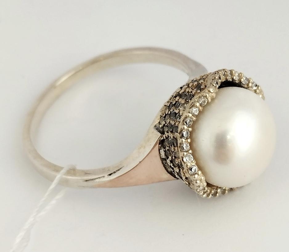 Срібна каблучка із золотою вставкою, перлами та цирконієм (32956717) 0